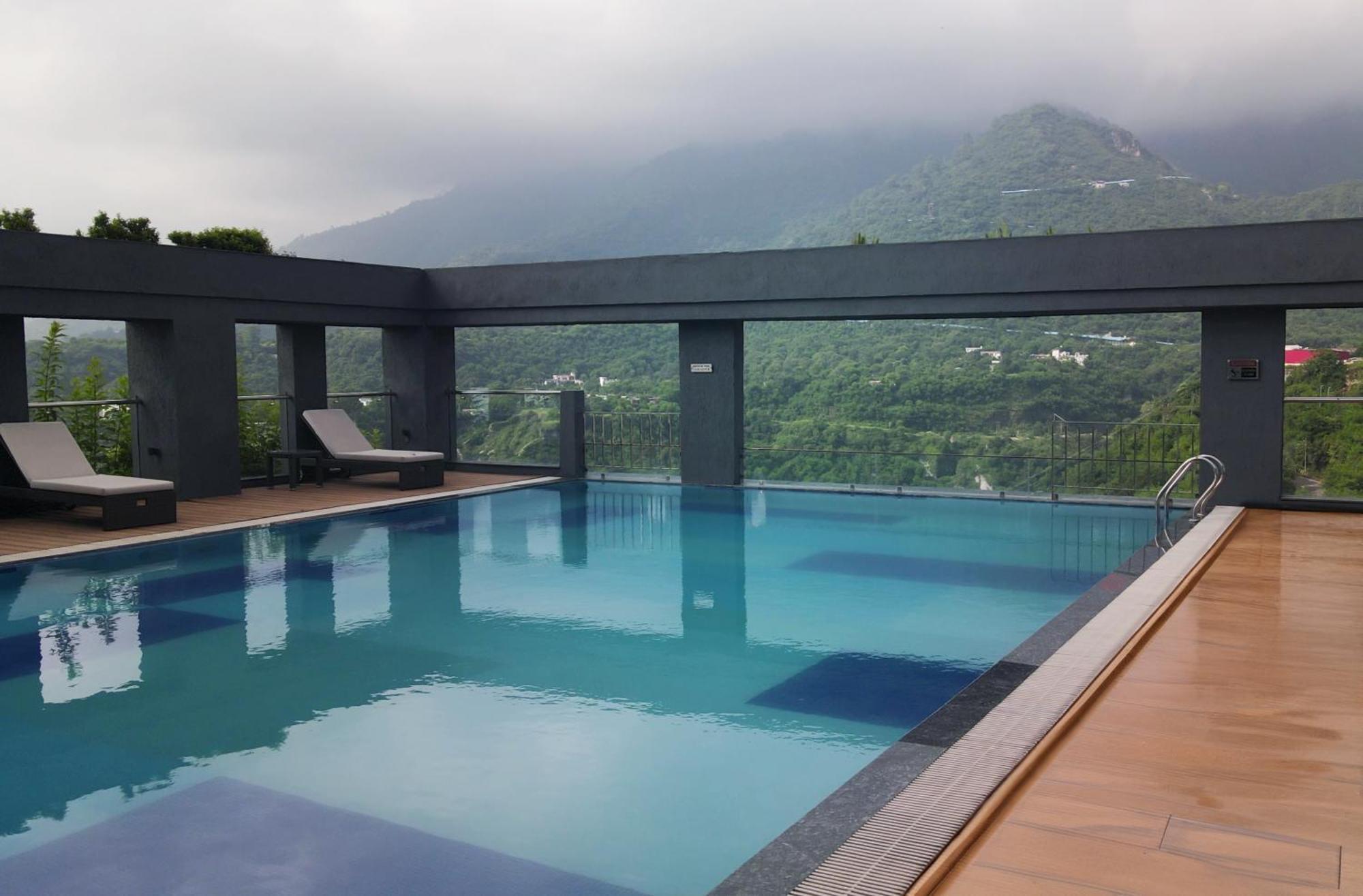 Welcomhotel By Itc Hotels, Katra 카트라 외부 사진